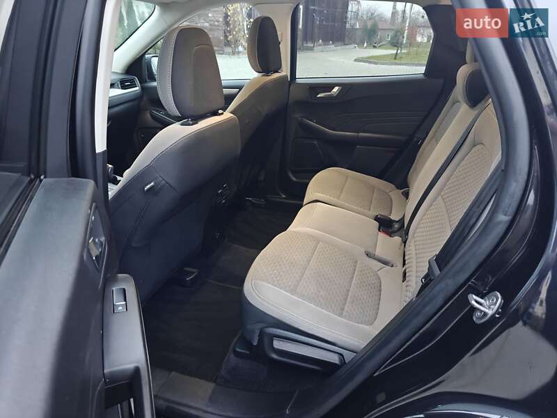 Внедорожник / Кроссовер Ford Escape 2021 в Золочеве