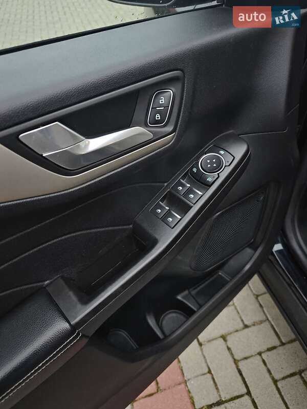 Внедорожник / Кроссовер Ford Escape 2021 в Золочеве