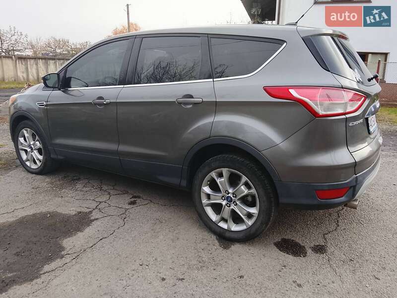 Внедорожник / Кроссовер Ford Escape 2013 в Иршаве