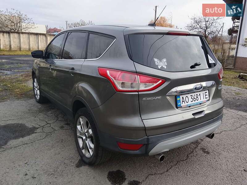 Внедорожник / Кроссовер Ford Escape 2013 в Иршаве