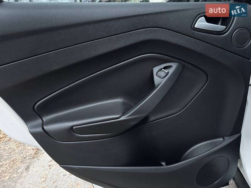 Внедорожник / Кроссовер Ford Escape 2014 в Ахтырке фото 30 Внедорожник / Кроссовер Ford Escape 2014 в Ахтырке