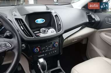 Внедорожник / Кроссовер Ford Escape 2019 в Ивано-Франковске
