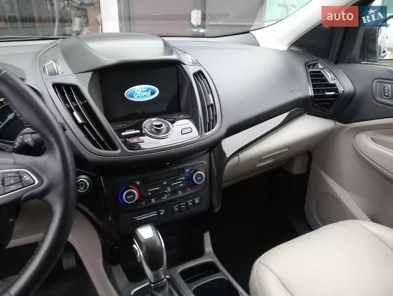 Позашляховик / Кросовер Ford Escape 2019 в Івано-Франківську