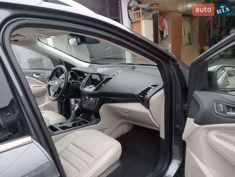 Позашляховик / Кросовер Ford Escape 2019 в Івано-Франківську