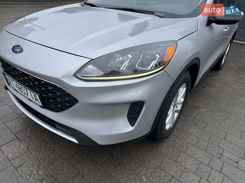 Позашляховик / Кросовер Ford Escape 2020 в Івано-Франківську
