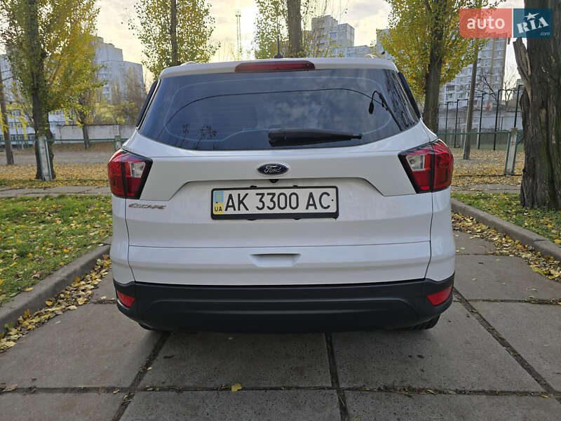 Позашляховик / Кросовер Ford Escape 2018 в Києві фото 10 Позашляховик / Кросовер Ford Escape 2018 в Києві