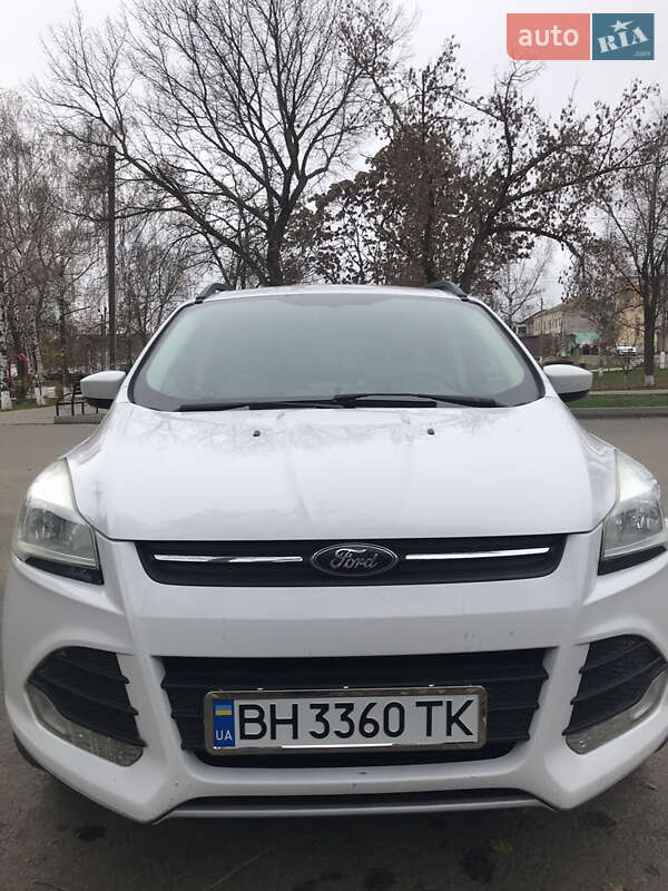 Внедорожник / Кроссовер Ford Escape 2013 в Окнах
