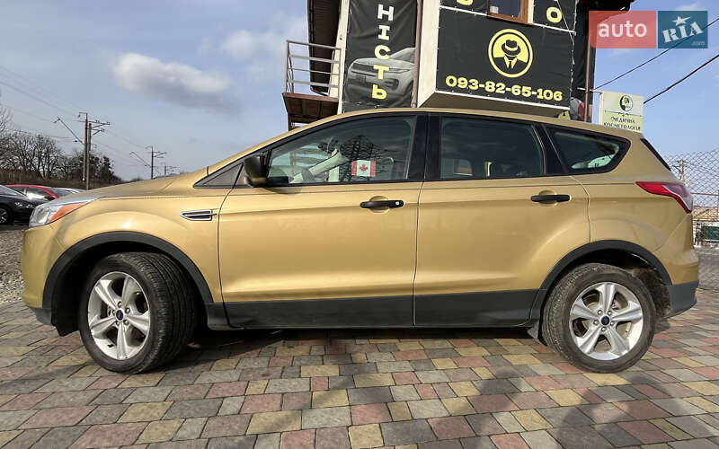 Внедорожник / Кроссовер Ford Escape 2014 в Стрые