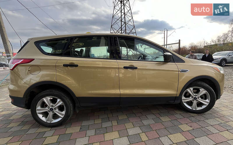 Внедорожник / Кроссовер Ford Escape 2014 в Стрые