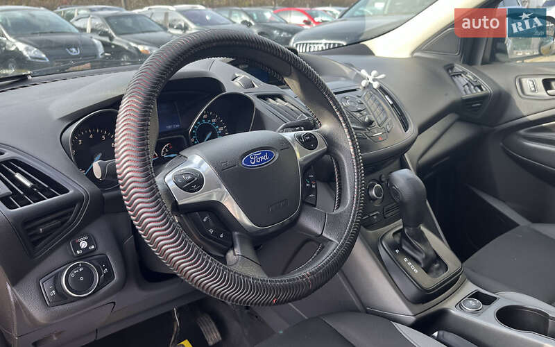 Внедорожник / Кроссовер Ford Escape 2014 в Стрые
