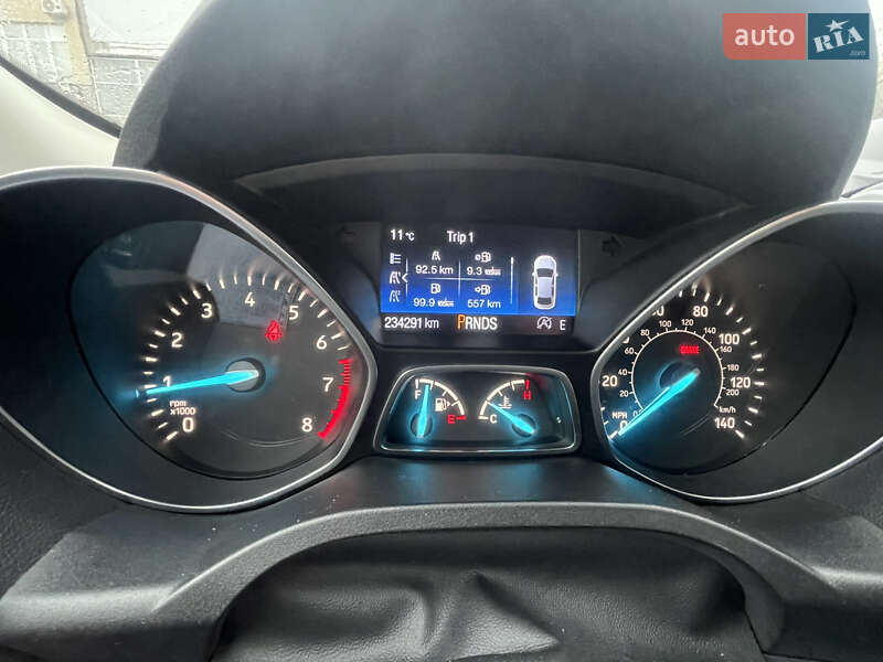 Внедорожник / Кроссовер Ford Escape 2017 в Львове