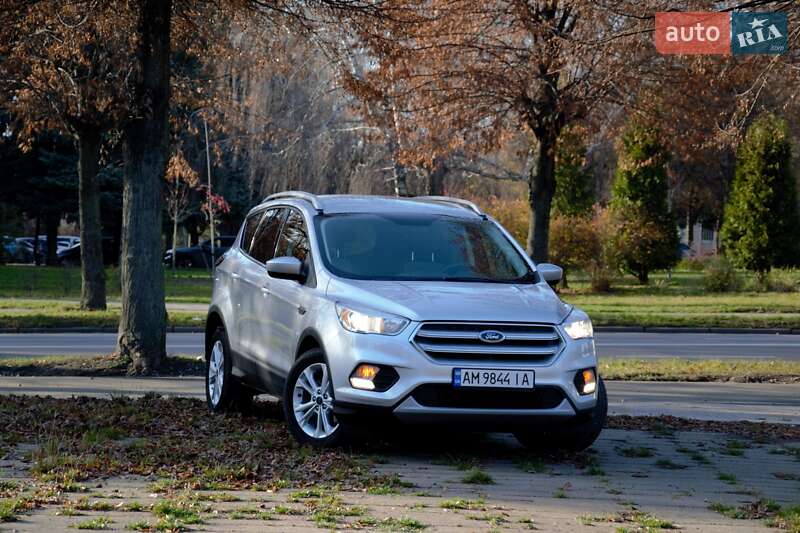 Позашляховик / Кросовер Ford Escape 2017 в Житомирі