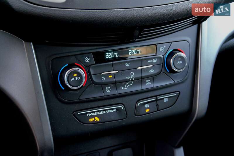 Позашляховик / Кросовер Ford Escape 2017 в Житомирі