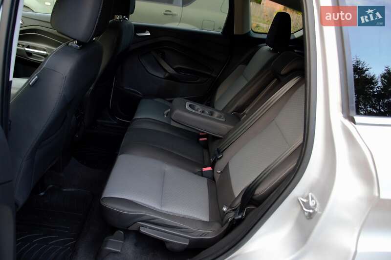 Позашляховик / Кросовер Ford Escape 2017 в Житомирі