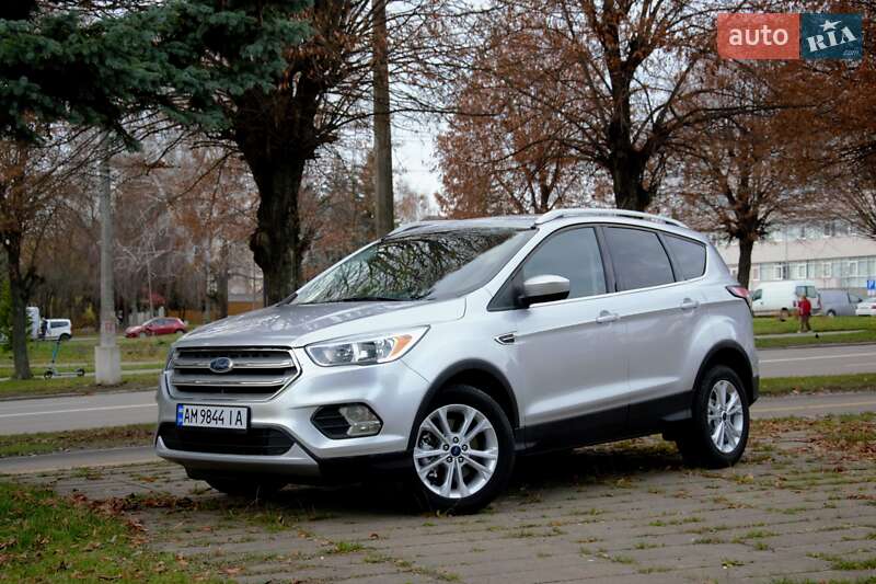 Позашляховик / Кросовер Ford Escape 2017 в Житомирі