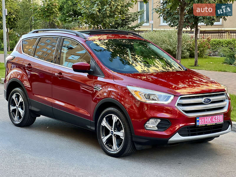 Внедорожник / Кроссовер Ford Escape 2018 в Киеве