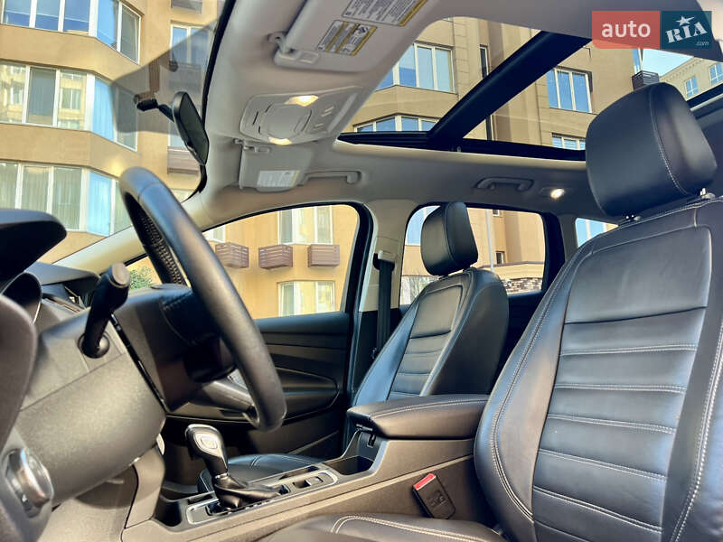 Внедорожник / Кроссовер Ford Escape 2018 в Киеве