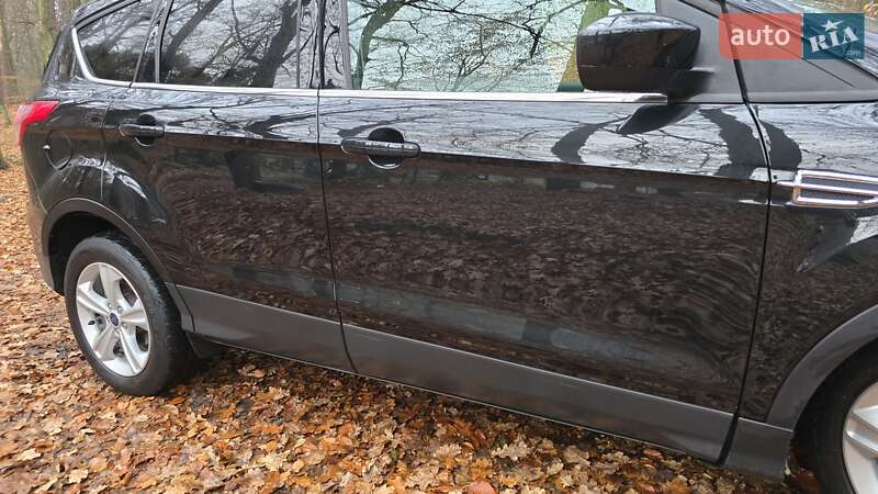 Внедорожник / Кроссовер Ford Escape 2015 в Львове