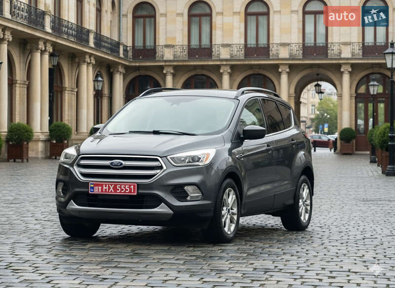 Внедорожник / Кроссовер Ford Escape 2017 в Львове