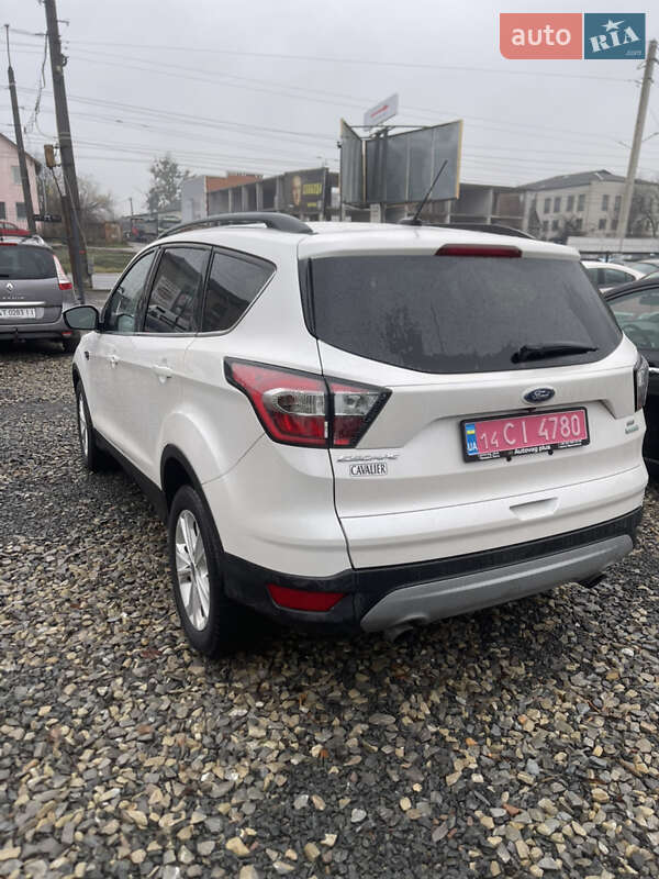 Позашляховик / Кросовер Ford Escape 2017 в Івано-Франківську