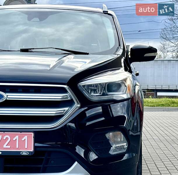 Внедорожник / Кроссовер Ford Escape 2017 в Житомире