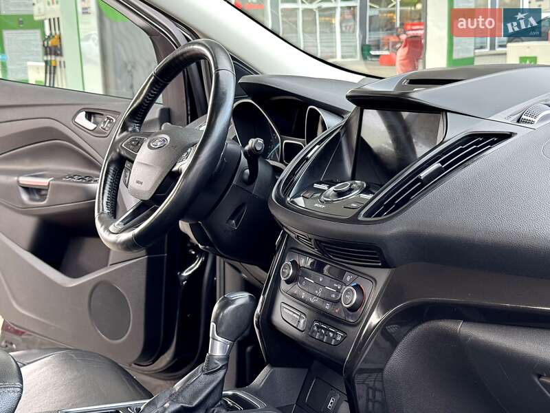 Внедорожник / Кроссовер Ford Escape 2017 в Житомире