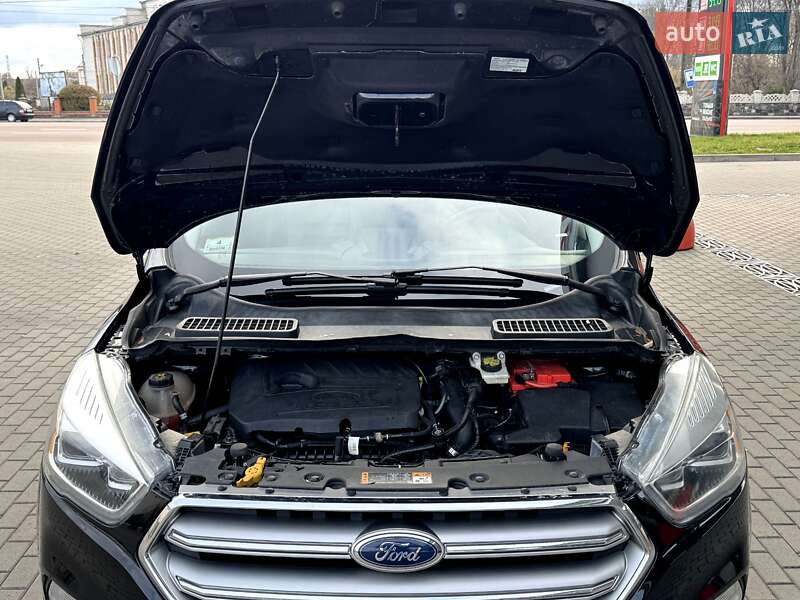 Внедорожник / Кроссовер Ford Escape 2017 в Житомире