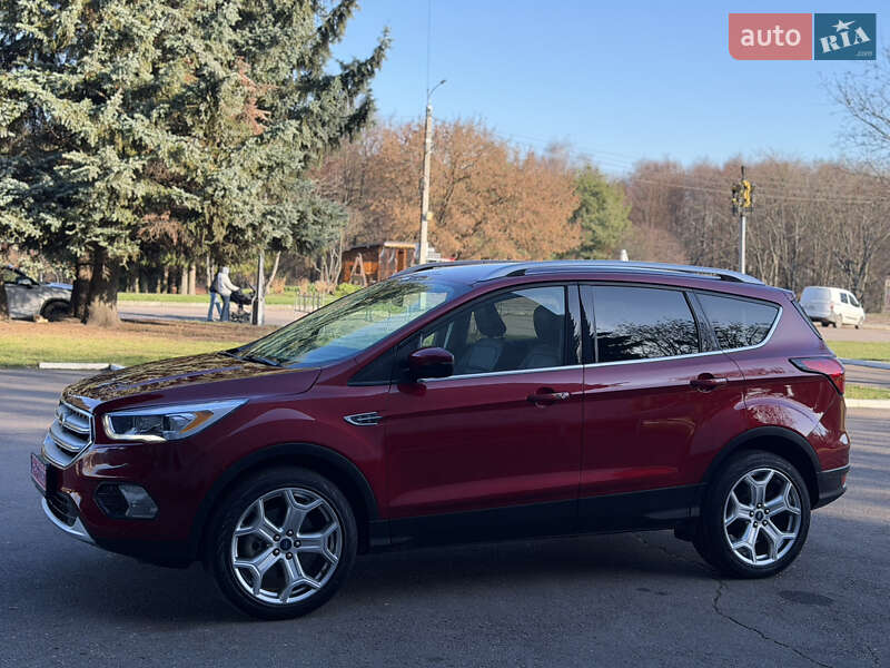 Внедорожник / Кроссовер Ford Escape 2019 в Ровно