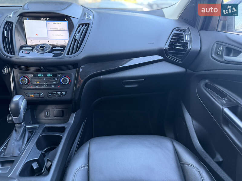 Внедорожник / Кроссовер Ford Escape 2019 в Ровно