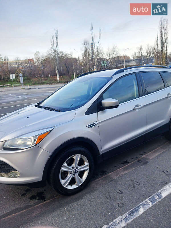 Внедорожник / Кроссовер Ford Escape 2016 в Киеве