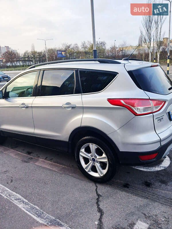 Внедорожник / Кроссовер Ford Escape 2016 в Киеве
