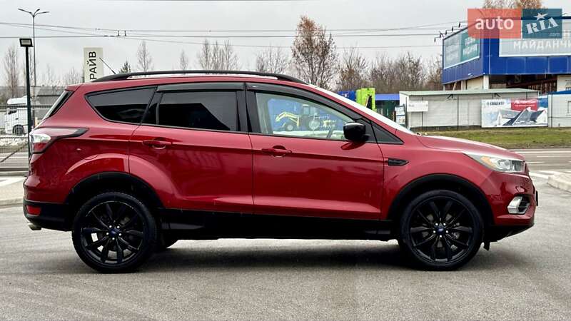 Внедорожник / Кроссовер Ford Escape 2016 в Белой Церкви