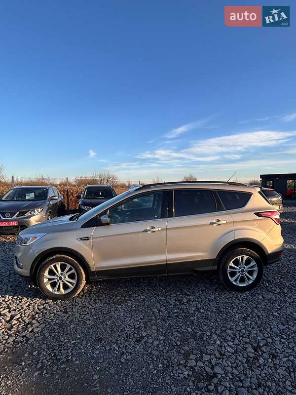 Позашляховик / Кросовер Ford Escape 2018 в Львові