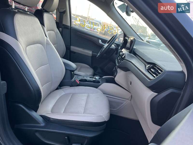 Позашляховик / Кросовер Ford Escape 2020 в Луцьку