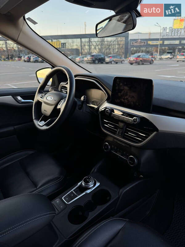 Внедорожник / Кроссовер Ford Escape 2020 в Киеве