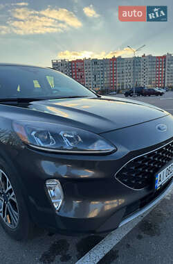 Внедорожник / Кроссовер Ford Escape 2020 в Киеве