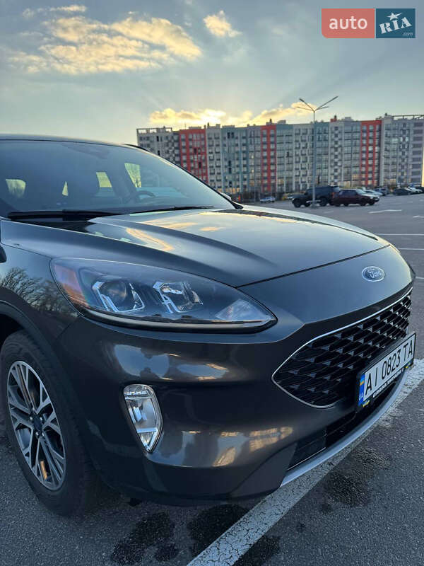 Внедорожник / Кроссовер Ford Escape 2020 в Киеве