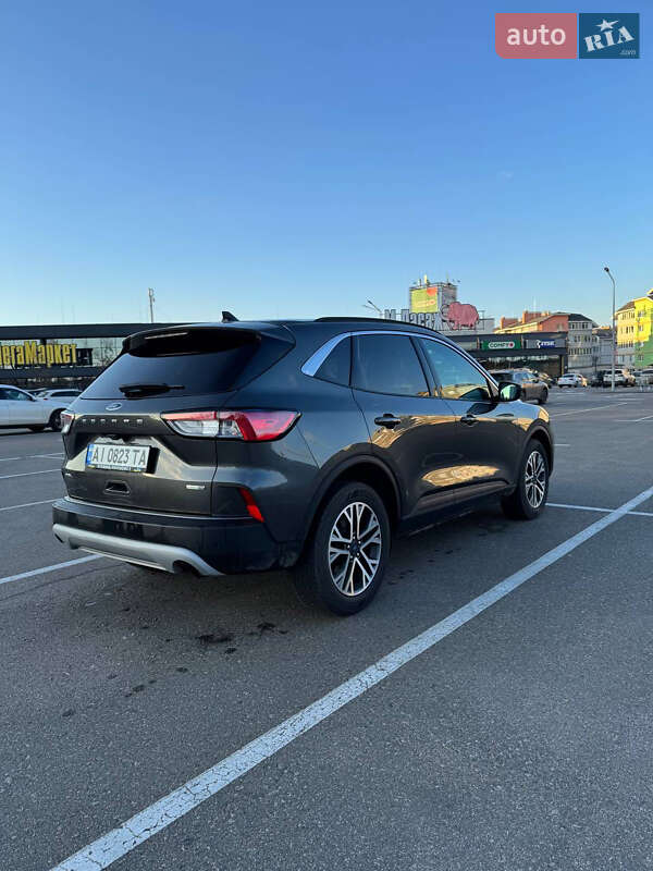 Внедорожник / Кроссовер Ford Escape 2020 в Киеве