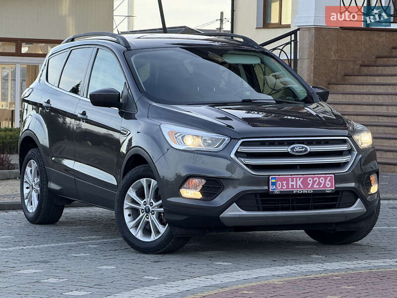 Позашляховик / Кросовер Ford Escape 2017 в Дрогобичі