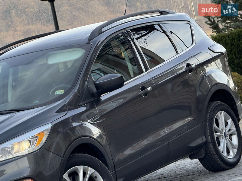 Позашляховик / Кросовер Ford Escape 2017 в Дрогобичі