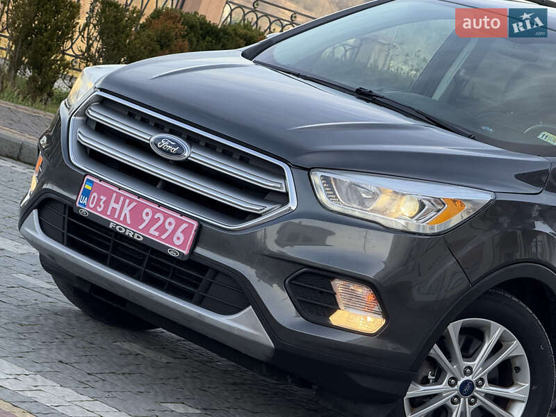 Позашляховик / Кросовер Ford Escape 2017 в Дрогобичі
