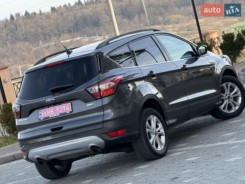 Позашляховик / Кросовер Ford Escape 2017 в Дрогобичі