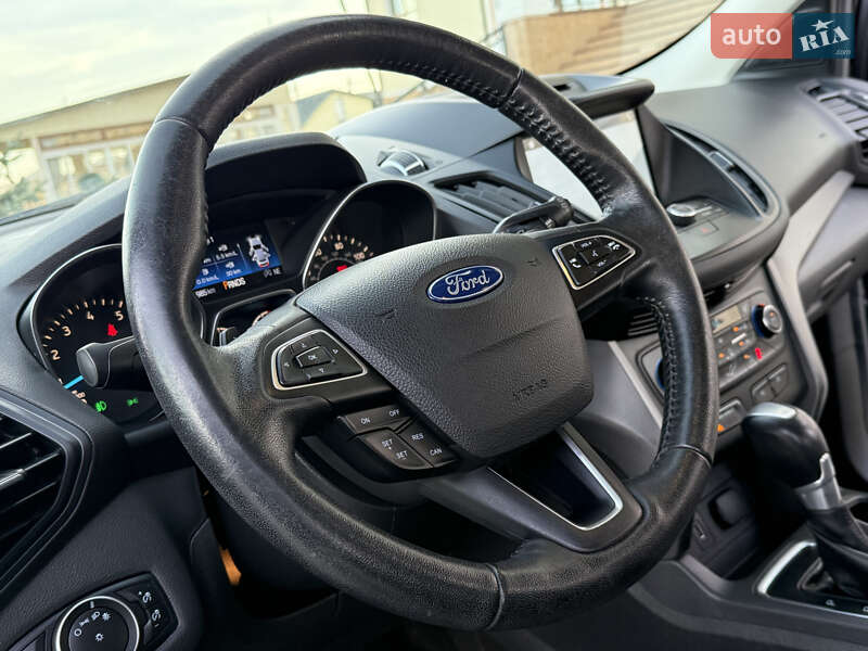 Позашляховик / Кросовер Ford Escape 2017 в Дрогобичі
