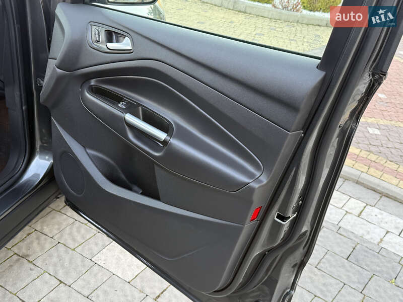 Позашляховик / Кросовер Ford Escape 2017 в Дрогобичі