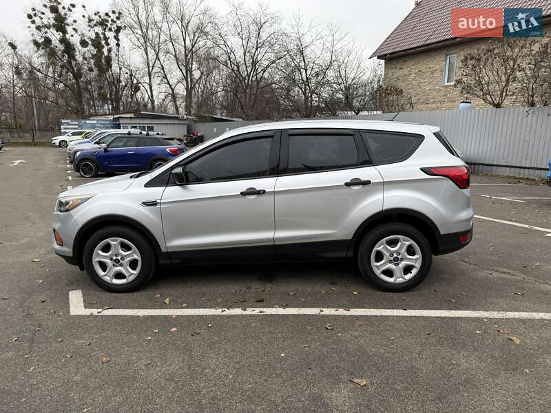 Внедорожник / Кроссовер Ford Escape 2019 в Киеве