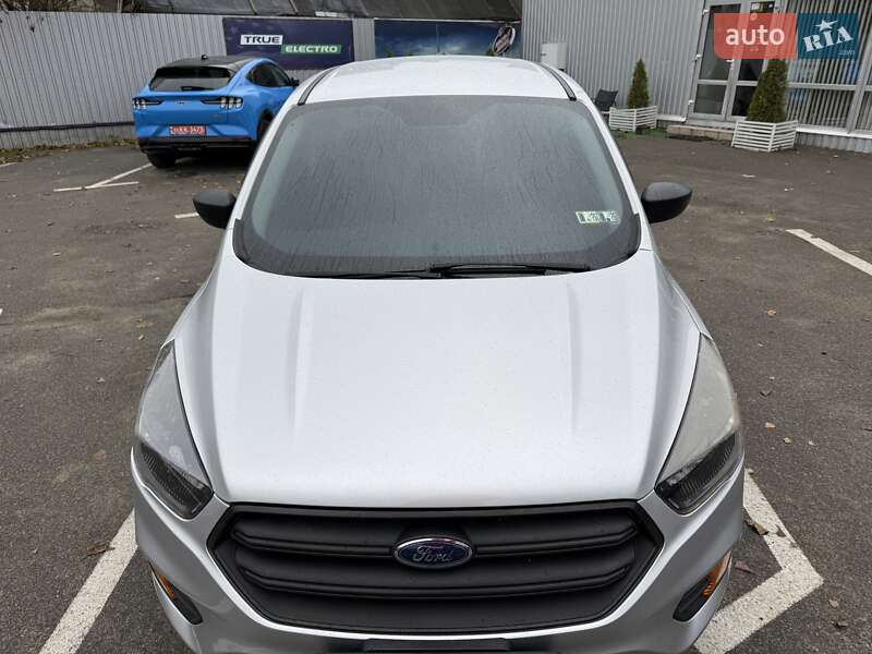 Внедорожник / Кроссовер Ford Escape 2019 в Киеве