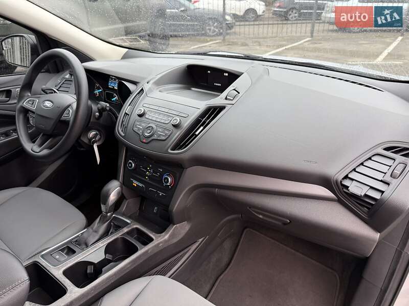 Внедорожник / Кроссовер Ford Escape 2019 в Киеве