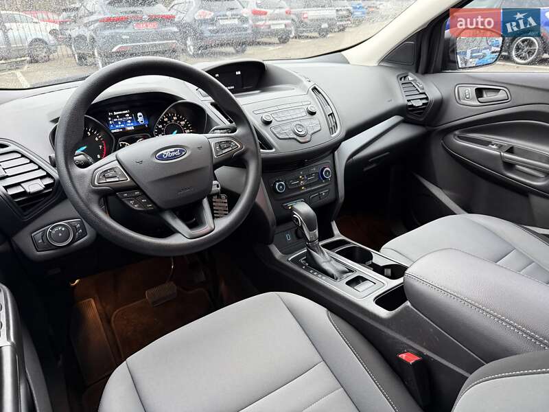Внедорожник / Кроссовер Ford Escape 2019 в Киеве