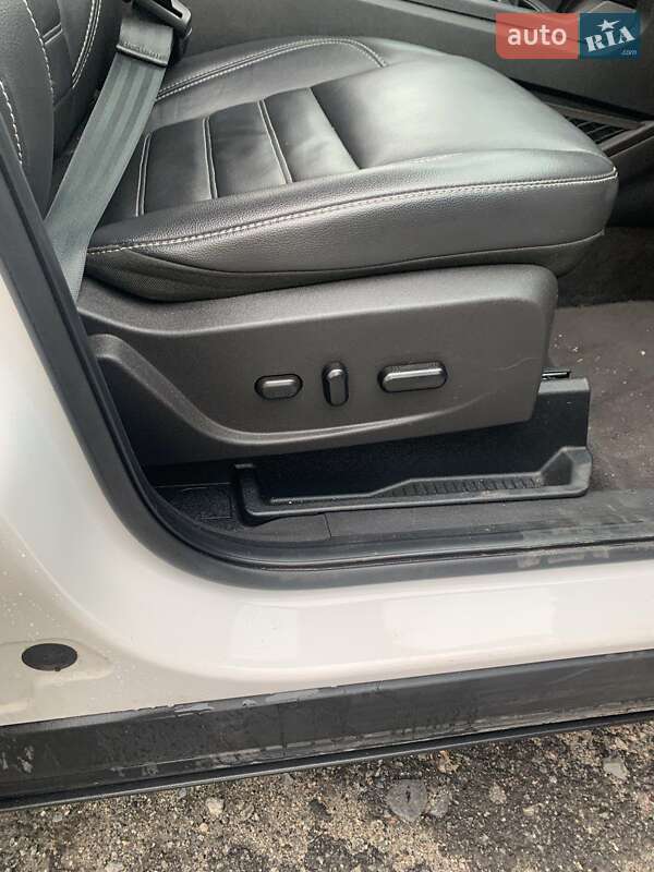 Внедорожник / Кроссовер Ford Escape 2019 в Харькове