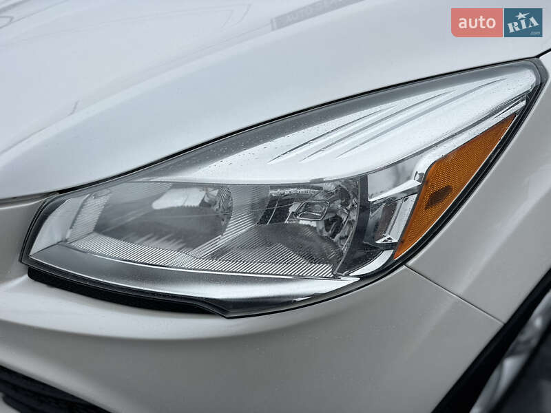 Внедорожник / Кроссовер Ford Escape 2015 в Виннице